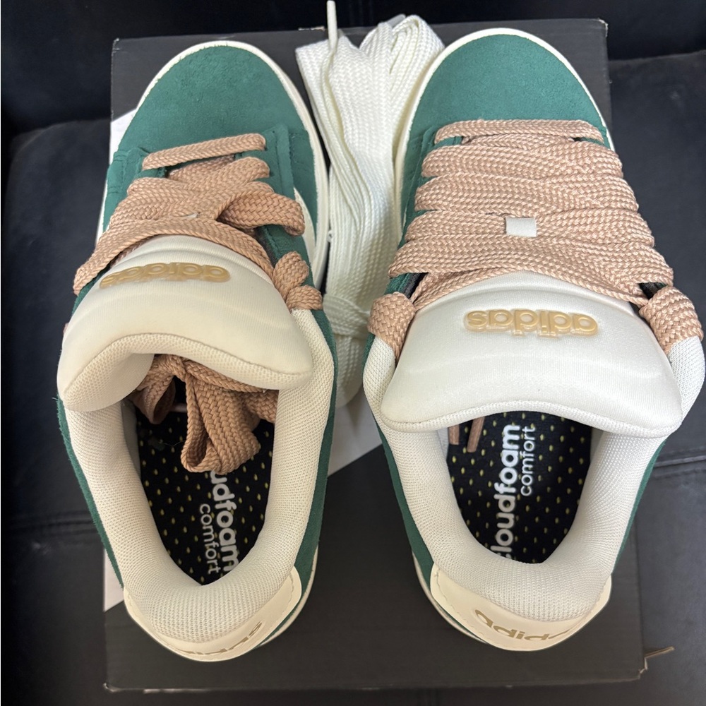 adidas Women’s Green Suede Sneakers with Cream Stripes & Tan Laces - Size 5 NIB - Picture 3 of 5